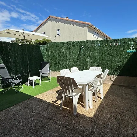 Maison 4 Personnes Avec Piscine, 200m A Pieds Semesterbostad