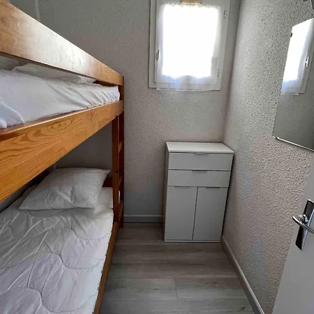 Maison 4 Personnes Avec Piscine, 200m A Pieds