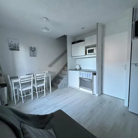 Semesterbostad Maison 4 Personnes Avec Piscine, 200m A Pieds Marseillan (Herault)