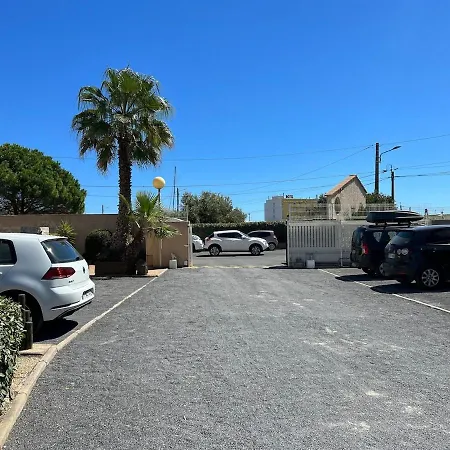 Semesterbostad Maison 4 Personnes Avec Piscine, 200m A Pieds