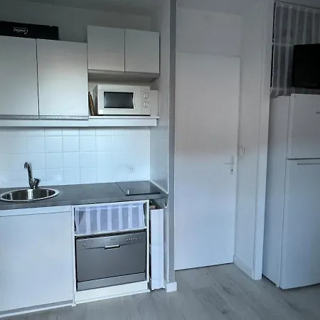 Maison 4 Personnes Avec Piscine, 200m A Pieds Semesterbostad Marseillan (Herault)