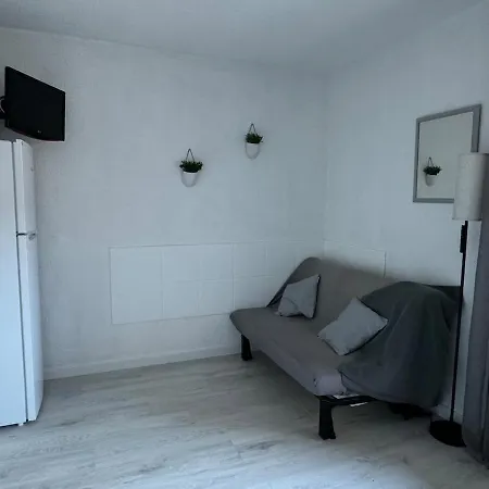 Maison 4 Personnes Avec Piscine, 200m A Pieds Marseillan (Herault)