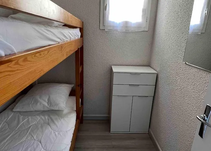 Maison 4 Personnes Avec Piscine, 200m A Pieds
